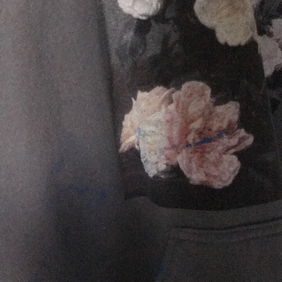 Urban Outfitters Graphic Flower Hoodie - Picture 6 of 6